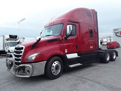 Freightliner Cascadia 126 Sleeper Semi Truck - 72" Condo Sleeper, 455HP, 12 Speed Automatic