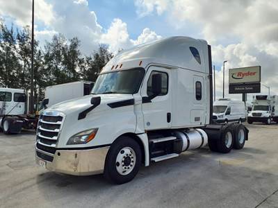 Freightliner Cascadia 126 Sleeper Semi Truck - 72" Condo Sleeper, 455HP, 12 Speed Automatic