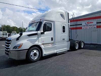 Freightliner Cascadia 126 Sleeper Semi Truck - 70" Condo Sleeper, 455HP, 12 Speed Automatic