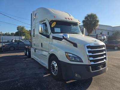 Freightliner Cascadia 126 Sleeper Semi Truck - 80" Condo Sleeper, 475HP, 12 Speed Automatic