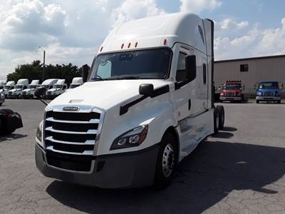 Freightliner Cascadia 126 Sleeper Semi Truck - 90" Condo Sleeper, 455HP, 12 Speed Automatic