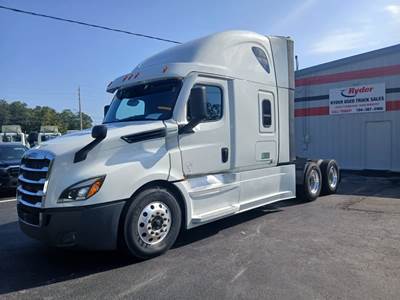 Freightliner Cascadia 126 Sleeper Semi Truck - 70" Condo Sleeper, 455HP, 12 Speed Automatic