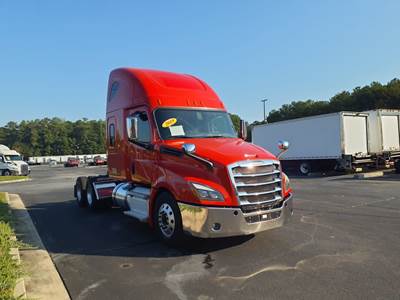 Freightliner Cascadia 126 Sleeper Semi Truck - 73" Condo Sleeper, 475HP, 12 Speed Automatic
