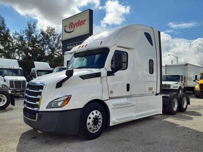 Freightliner Cascadia 126 Sleeper Semi Truck - 72" Condo Sleeper, 455HP, 12 Speed Automatic