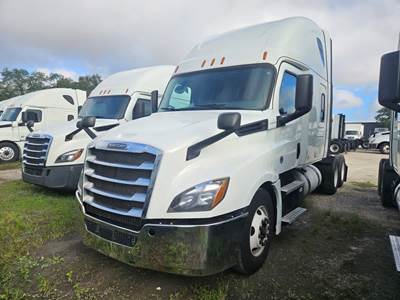 Freightliner Cascadia 126 Sleeper Semi Truck - 72" Condo Sleeper, 455HP, 12 Speed Automatic
