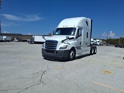 Freightliner Cascadia 126 Sleeper Semi Truck - 48" Condo Sleeper, 450HP, 12 Speed Automatic