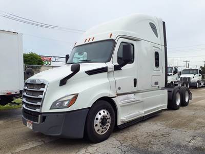 Freightliner Cascadia 126 Sleeper Semi Truck - 72" Condo Sleeper, 455HP, 12 Speed Automatic