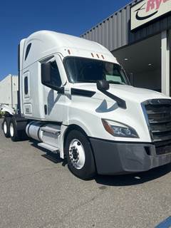 Freightliner Cascadia 126 Sleeper Semi Truck - 72" Condo Sleeper, 455HP, 12 Speed Automatic