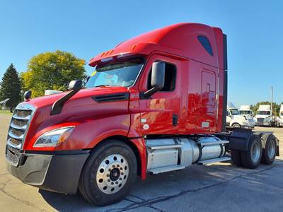 Freightliner Cascadia 126 Sleeper Semi Truck - 72" Condo Sleeper, 505HP, 6 Speed Automatic