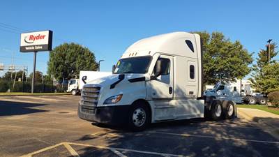 Freightliner Cascadia 126 Sleeper Semi Truck - 72" Condo Sleeper, 450HP, 10 Speed Automatic