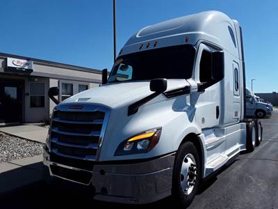 Freightliner Cascadia 126 Sleeper Semi Truck - 48" Condo Sleeper, 455HP, 12 Speed Automatic