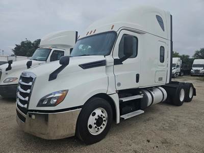 Freightliner Cascadia 126 Sleeper Semi Truck - 72" Condo Sleeper, 455HP, 12 Speed Automatic