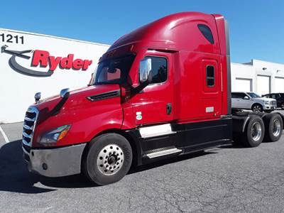 Freightliner Cascadia 126 Sleeper Semi Truck - 72" Condo Sleeper, 455HP, 12 Speed Automatic