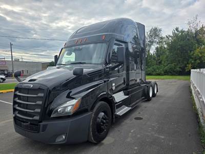 Freightliner Cascadia 126 Sleeper Semi Truck - 73" Condo Sleeper, 455HP, 12 Speed Automatic