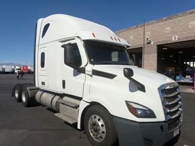 Freightliner Cascadia 126 Sleeper Semi Truck - 72" Condo Sleeper, 505HP, 12 Speed Automatic