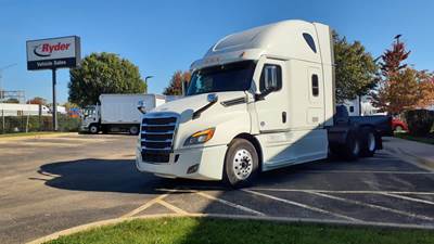 Freightliner Cascadia 126 Sleeper Semi Truck - 72" Condo Sleeper, 475HP, 12 Speed Automatic