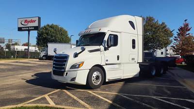 Freightliner Cascadia 126 Sleeper Semi Truck - 72" Condo Sleeper, 475HP, 12 Speed Automatic