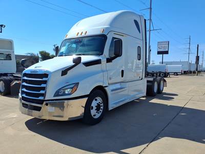 Freightliner Cascadia 126 Sleeper Semi Truck - 72" Condo Sleeper, 455HP, 12 Speed Automatic