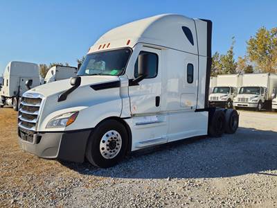 Freightliner Cascadia 126 Sleeper Semi Truck - 72" Condo Sleeper, 425HP, 12 Speed Automatic