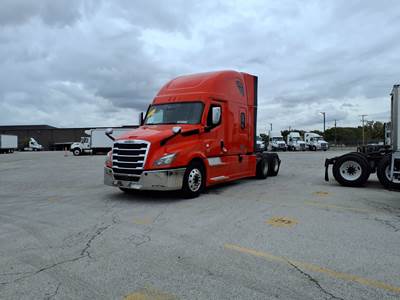 Freightliner Cascadia 126 Sleeper Semi Truck - 48" Condo Sleeper, 400HP, 12 Speed Automatic