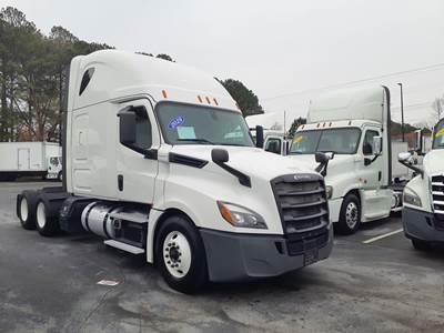 Freightliner Cascadia Sleeper Semi Truck - 73" Condo Sleeper, 455HP, 12 Speed Automatic