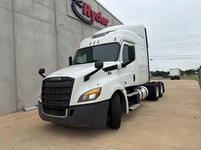 Freightliner Cascadia Sleeper Semi Truck - 46" Condo Sleeper, 455HP, 12 Speed Automatic
