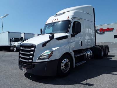 Freightliner Sleeper Semi Truck - 72" Condo Sleeper, 455HP, 12 Speed Automatic