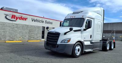 Freightliner PT126064ST Sleeper Semi Truck - 70" Mid Roof Sleeper, 505HP, 12 Speed Automatic