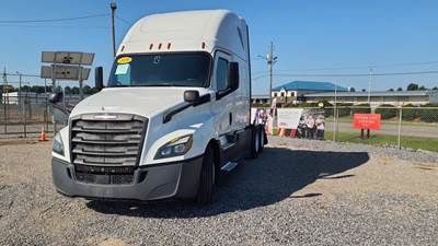 Freightliner PT126064ST Sleeper Semi Truck - 37" Condo Sleeper, 505HP, 12 Speed Automatic