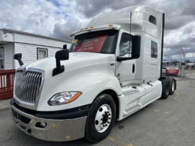 International LT625 Sleeper Semi Truck - 73" Condo Sleeper, 450HP, 10 Speed Automatic