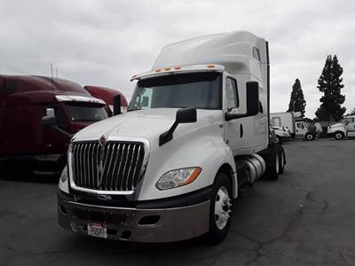 International LT625 Sleeper Semi Truck - 72" Condo Sleeper, 450HP, 10 Speed Automatic