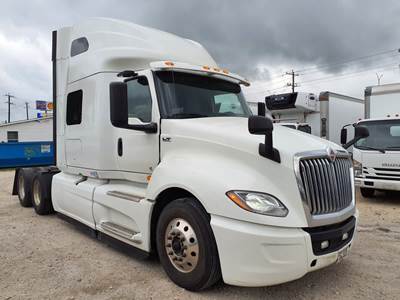 International LT625 Single Axle Sleeper Semi Truck - 48" Condo Sleeper, 450HP, 10 Speed Automatic