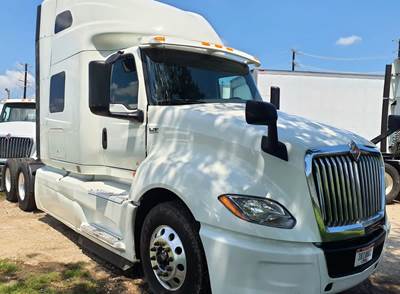 International LT625 Single Axle Sleeper Semi Truck - 48" Condo Sleeper, 450HP, 10 Speed Automatic