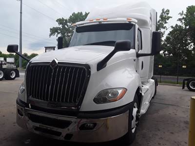 International LT625 Sleeper Semi Truck - 70" Condo Sleeper, 450HP, 10 Speed Automatic