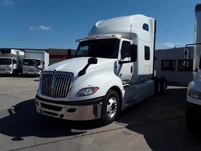 International LT625 Sleeper Semi Truck - 72" Condo Sleeper, 450HP, 10 Speed Automatic