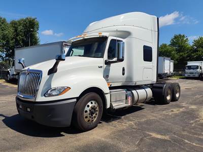 International LT625 Sleeper Semi Truck - 73" Condo Sleeper, 450HP, 10 Speed Manual