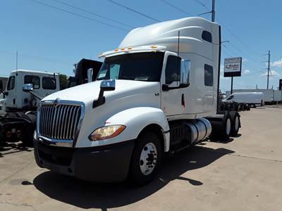 International LT625 Sleeper Semi Truck - 72" Condo Sleeper, 450HP, 10 Speed Manual