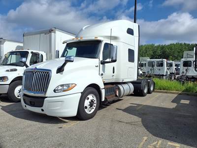 International LT625 Sleeper Semi Truck - 72" Condo Sleeper, 450HP, 10 Speed Automatic