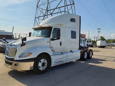 International LT625 Sleeper Semi Truck - 84" Condo Sleeper, 10 Speed Automatic