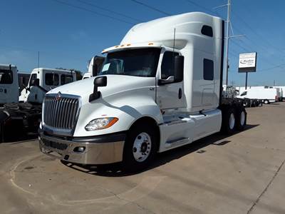 International LT625 Sleeper Semi Truck - 72" Condo Sleeper, 450HP, 10 Speed Automatic