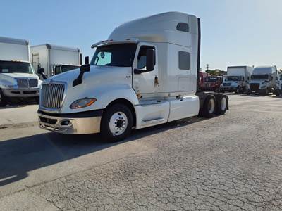 International LT625 Sleeper Semi Truck - 48" Condo Sleeper, 450HP, 12 Speed Automatic