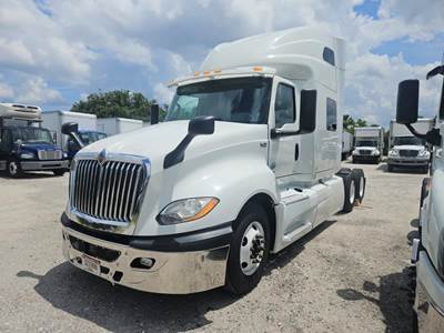 International LT625 Sleeper Semi Truck - 48" Mid Roof Sleeper, 450HP, 12 Speed Automatic