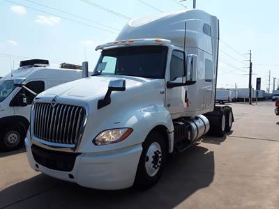 International LT625 Sleeper Semi Truck - 72" Condo Sleeper, 450HP, 10 Speed Manual