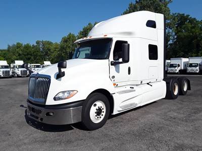 International LT625 Sleeper Semi Truck - 73" Condo Sleeper, 450HP, 12 Speed Automatic