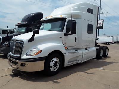 International LT625 Sleeper Semi Truck - 72" Condo Sleeper, 450HP, 12 Speed Automatic
