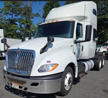 International LT625 Sleeper Semi Truck - 73" Condo Sleeper, 450HP, 10 Speed Manual
