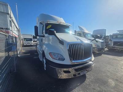 International LT625 Sleeper Semi Truck - 48" Condo Sleeper, 450HP, 12 Speed Automatic