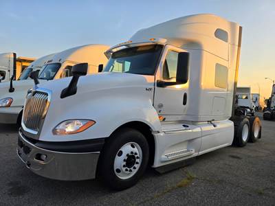 International LT625 Sleeper Semi Truck - 80" Condo Sleeper, 450HP, 12 Speed Automatic