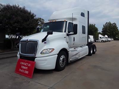 International LT625 Sleeper Semi Truck - 72" Condo Sleeper, 450HP, 12 Speed Automatic
