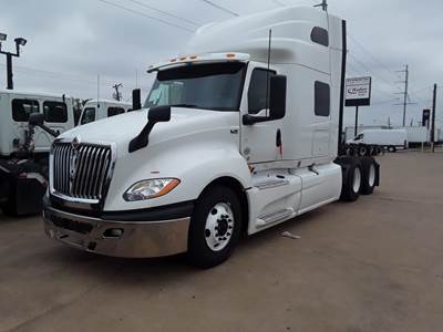 International LT625 Sleeper Semi Truck - 72" Condo Sleeper, 450HP, 10 Speed Automatic
